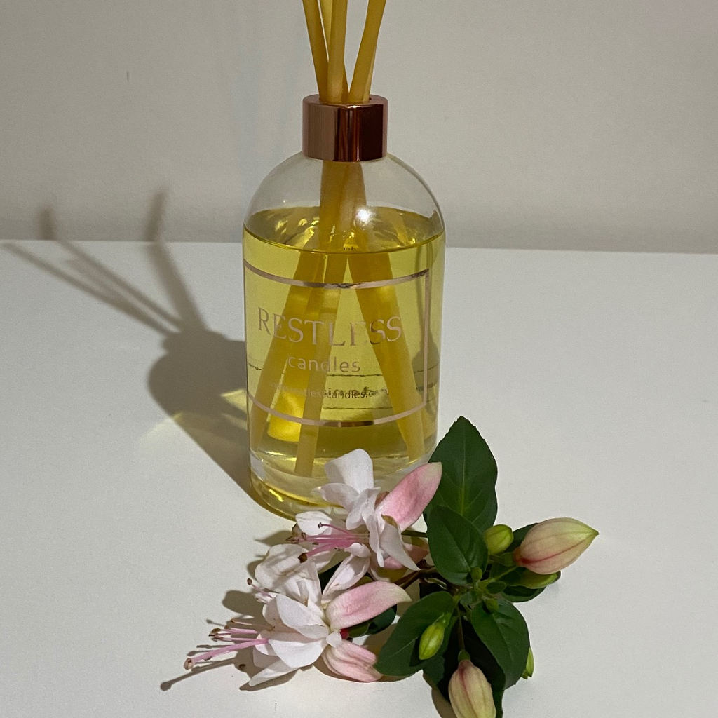 Japanese Honeysuckle - Large Reed Diffuser (300ml) – RESTLESS Candles